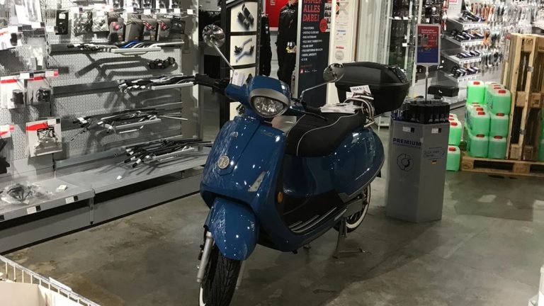 Händlerfoto blaue Kumpanroller